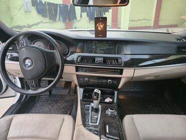 BMW: BMW 528 -dir. 245 at gücüdür. Texpasporta m5 peçat olunub. Disklər — 8