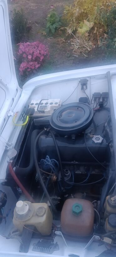 ВАЗ (ЛАДА): ВАЗ (ЛАДА) 2102: 1986 г., 1.2 л, Механика, Бензин, Универсал — 9