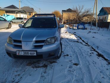 фольксваген транспортер 2: Mitsubishi Outlander: 2004 г., 2 л, Механика, Бензин, Внедорожник