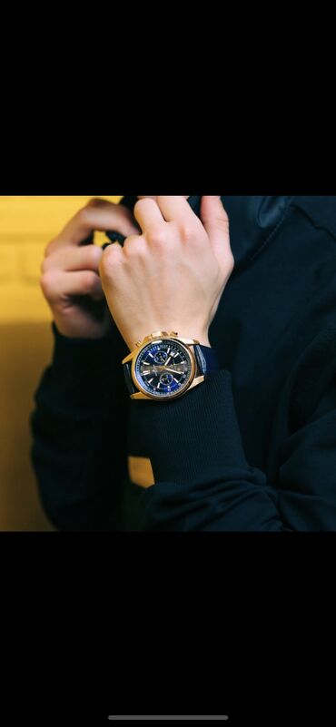 Классические часы: Листай Дайвер модели от Австрийского бренда Jacques Lemans. В разных — 7