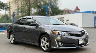 Subaru: Toyota Camry: 2013 г., 2.5 л, Автомат, Газ, Седан