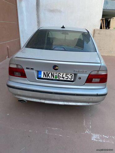 BMW 520: 2 l | 2000 year Limousine