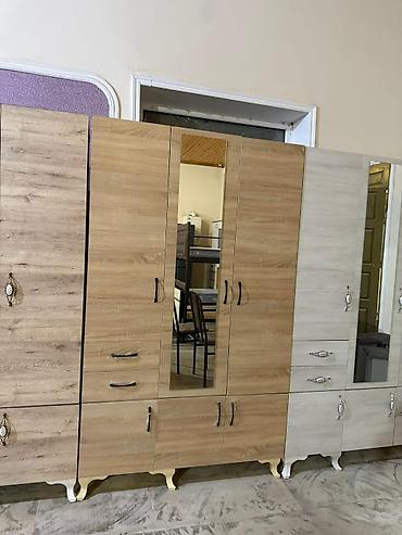 Garderob şkafı – 3 qapılı, güzgülü model - Dizayn: Klassik stil, ön lalafo.az -da Garderob şkafı – 3 qapılı, güzgülü model - Dizayn: Klassik stil, ön
