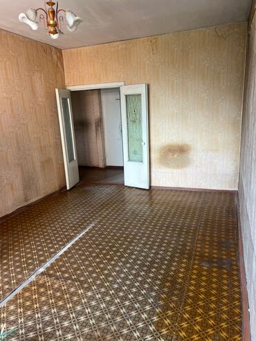 снять квартиру без риэлтора: 2 комнаты, 52 м², 106 серия, 7 этаж, Старый ремонт