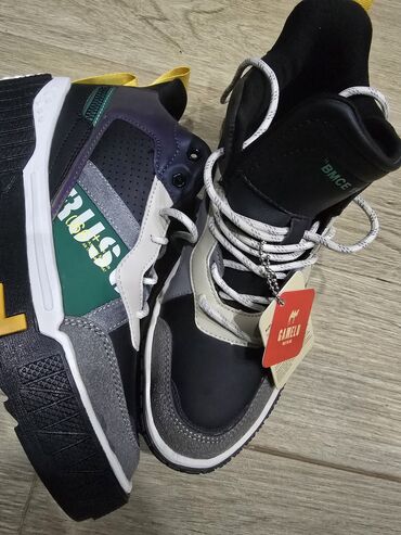 Uşaq ayaqqabıları: 39,40 razmerler her giymete tezeler var -da lalafo.az — 26 Uşaq ayaqqabıları: 39,40 razmerler her giymete tezeler var — 26