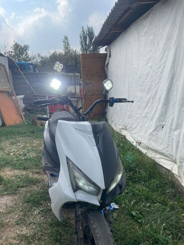 кумурска моторолер: Скутер M8, 125 куб. см, Бензин, Колдонулган