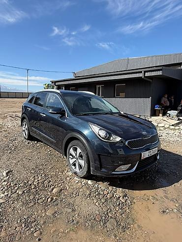 Kia Niro: 2018 г., 1.6 л, Вариатор, Гибрид, Кроссовер