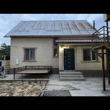 продаю дом село садовой беловодск: Представляем: - двухэтажный дом - коммерческое двухэтажное здание для