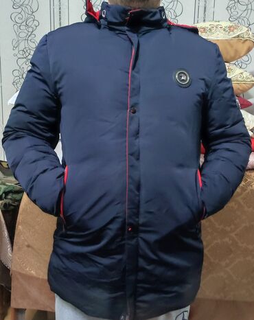 tek pencekler kisi ucun: Kişi qış gödəkçəsi - Rəng: tünd göy, qırmızı detallı - Model: uzun