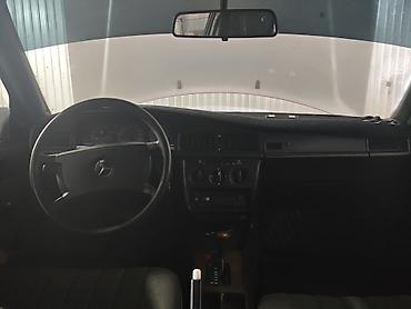 мб 190: Mercedes-Benz 190: 1987 г., 2.3 л, Автомат, Бензин, Седан — 5