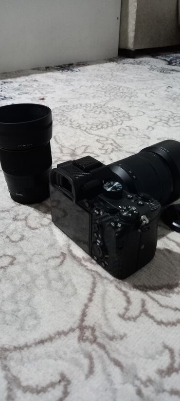 Видеокамеры: Sony a7iii 28-70mm kit 3.5 Sigma 30mm 1.4 Америкадан акам