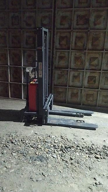 Digər biznes avadanlığı: Transpalet 2500 Azn. 3metr yuxari qaldirir. 2ton cheki qaldirir. 5500 — 5