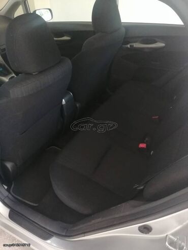 Toyota: Toyota Auris: 1.4 l. | 2008 έ. Χάτσμπακ — 4
