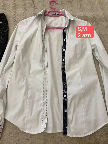 Dəstlər, kostyumlar: Qadın geyimləri dəsti – müxtəlif ölçülər 1) Qara bluz - Brend: Amisu — 9