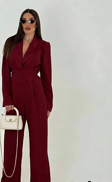 Kombinezoni: Ženski elegantni kombinezon sa rever kragnom i dugim rukavima. - — 7