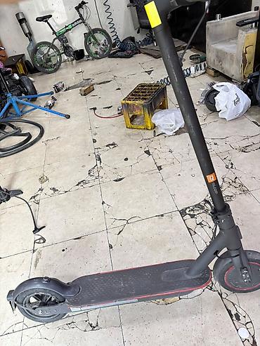 Elektrik nəqliyyatı: Elektrik skuter – Xiaomi Mi Scooter (M365 seriyası) - Güclü ön təkər — 2