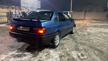 Volkswagen: Volkswagen Passat: 1989 г., 1.8 л, Механика, Бензин, Седан