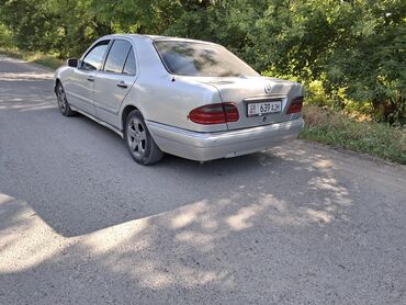 210 милениюм: Mercedes-Benz A 210: 1998 г., 2.8 л, Механика, Бензин, Седан