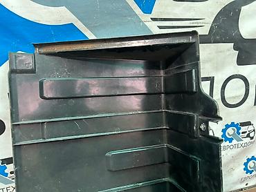 Другие детали кузова: Крышка аккумулятора Man TGX 460 2017 Контрактный из Германии, в — 8