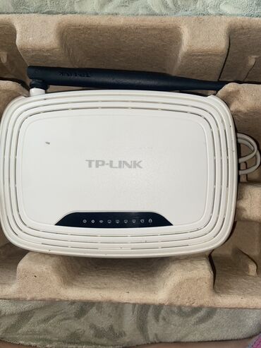 wireless: Tp link 150mbps Wireless N router 
Model: TL-WR740N
Power 9V=0.6A