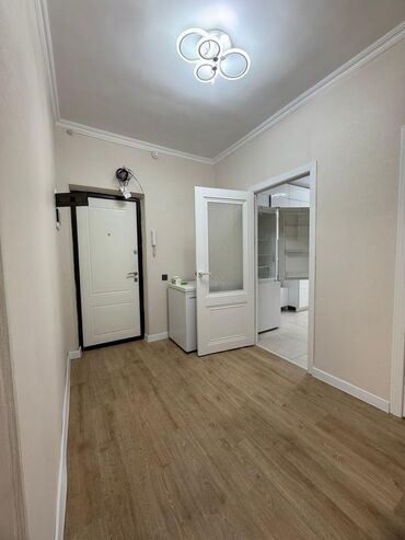 Продажа квартир: 3 комнаты, 92 м² — 15