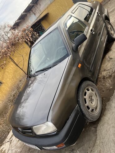 Венто афтамат - Кыргызстан: Volkswagen Vento: 2 л | 1992 г. | Седан