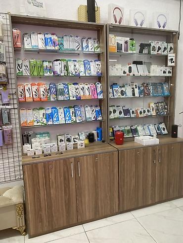 vitrin paltar: Telefon aksesuarları və elektronik məhsullar mağazası üçün vitrin və — 3