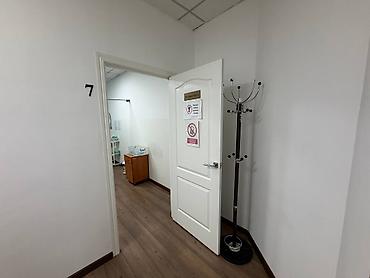 Аренда офисов: Сдается офисное помещение — 466 м² 📍 Адрес: г. Бишкек, ул. Усенбаева — 12