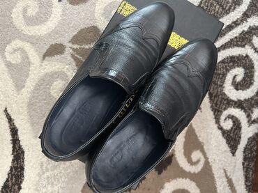 Ayaqqabılar: Klassik kisi ayaqqabisi, temiz deridi, baha alinib razmer duz — 1