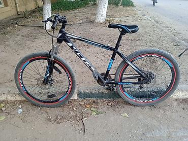 VISTA dağ velosipedi - Çərçivə: yüngül alaşımlı hardtail, qara-mavi