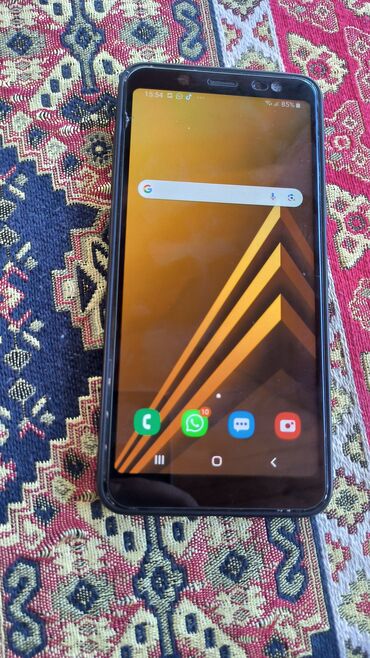 qizilin satisi 2018: Samsung Galaxy A8 2018, 32 ГБ, цвет - Черный, Сенсорный, Отпечаток пальца, Беспроводная зарядка
