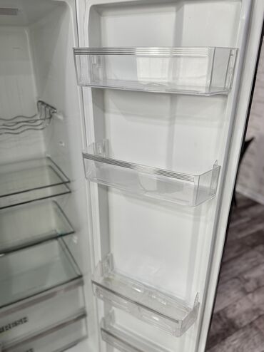 Холодильники: Холодильник Midea, Б/у, Двухкамерный, No frost, 90 * 190 * — 6