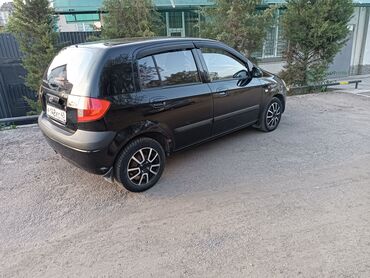 срочно продать машину: Hyundai Getz: 2010 г., 1.4 л, Автомат, Бензин, Седан