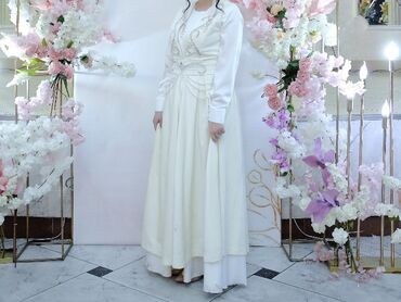 свадебное платье в стиле прованс: Свадебное платье, XL, Закрытое, Жемчуг, Б/у