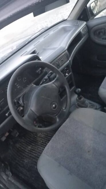 россия авто: Daewoo Nexia: 2005 г., 1.5 л, Механика, Бензин, Седан