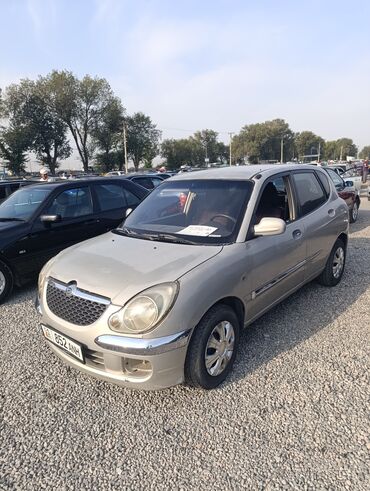 продаю домкрат: Daihatsu Sirion: 2003 г., 1 л, Механика, Бензин, Хэтчбэк