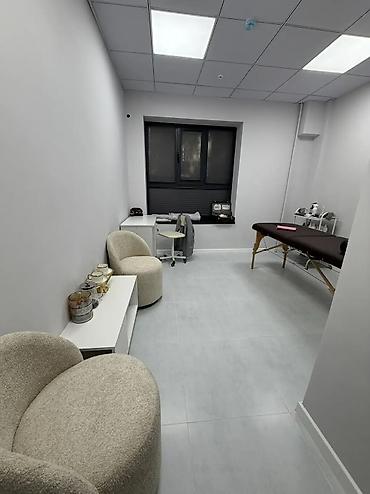 18: ОБОРУДОВАННЫЙ КАБИНЕТ В МЕДЦЕНТРЕ — 18 000 СОМ 📍 Бишкек, мкр — 3