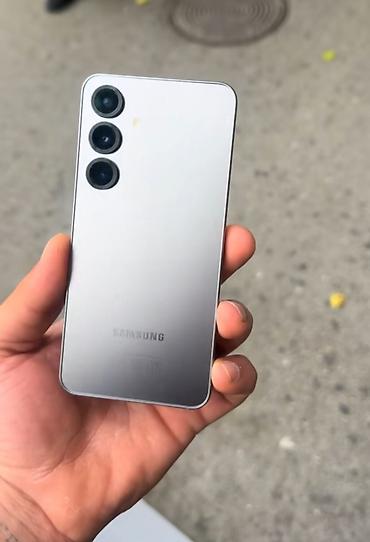 samsung tel: Samsung Galaxy S25, 256 GB, rəng - Gümüşü, Simsiz şarj — 1