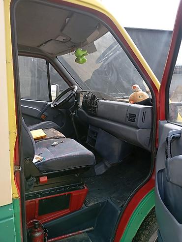 sprinter 315: Грузовой фургон Mercedes-Benz Sprinter (кабина + изотермический — 2