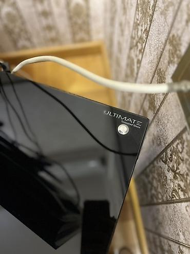 televizor altığı: 43 düymlük (109 sm) Samsung LED,Full HD televizor — 1