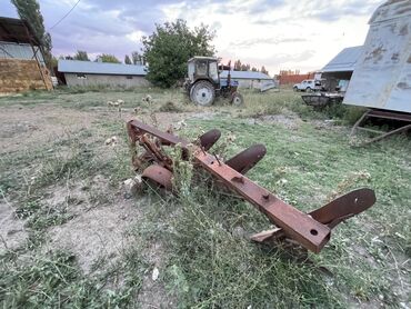 домкраты на авто: Прицеп, предназначенный для сельскохозяйственных нужд, идеально
