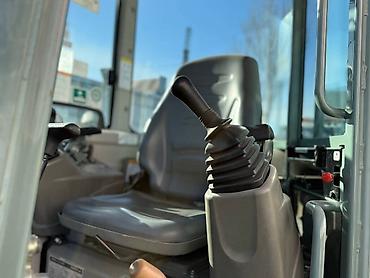 Экскаваторы: Экскаватор, Гусеничный — 6