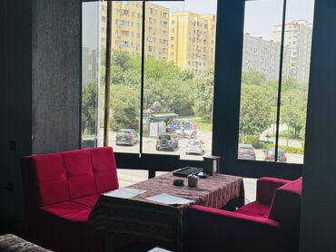 Restoran, kafelər: - Yumşaq divan dəstləri: 2 və 3 nəfərlik Qabaq Masası İlə birgə dəst — 5