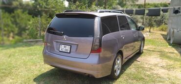 Mitsubishi: Mitsubishi Grandis: 2.4 l | 2003 il 320000 km Van/Minivan — 4