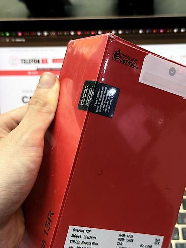 one plus 13 pro: OnePlus 13R, Новый, 256 ГБ, цвет - Черный, В рассрочку, 2 SIM, eSIM — 2