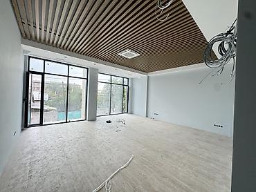 ахунбаева 1902: Сдаю The entire office: 520 м², В бизнес центре, С ремонтом — 9
