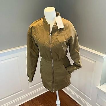 Otaq bitkiləri: ZARA devetüyü rəngli, uzunqol bomber don. Ön hissədən fermuarla — 1