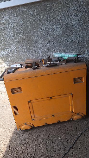 Digər istehsal avadanlığı: Generator satilir 1100 etrafli melumat.ucun
070 734 39 39 — 5