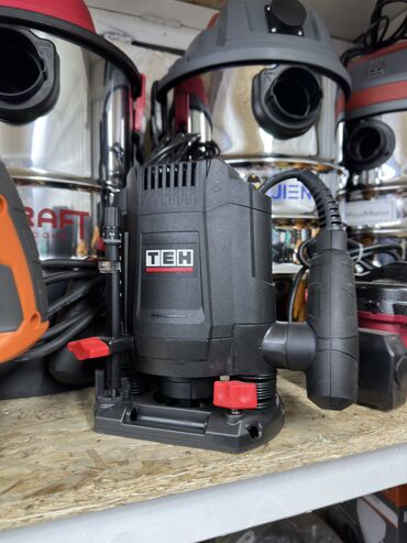 Универсальные погружные фрезеры: Фрезеры для древесины (сетевые, погружные) Модели на выбор: - TEH — 1