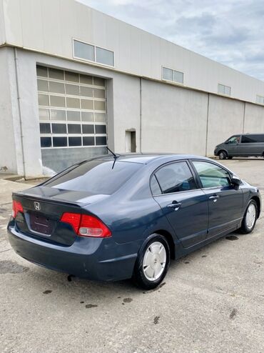 Honda: Honda Civic: 1.3 l | 2006 il Sedan — 8